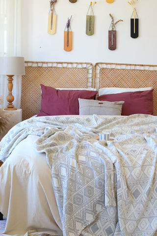 Detail of Anthracite 3-layer muslin cotton fabric with traditional pattern - handwoven Denizli