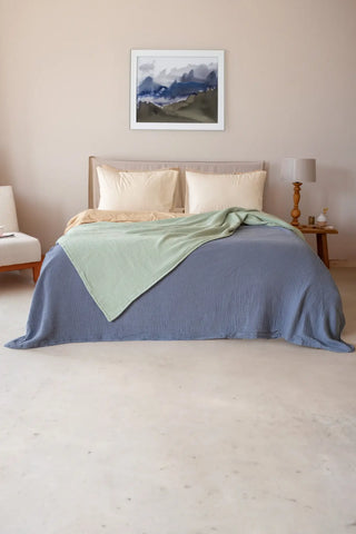 Hawaii Blue Sage Green reversible double-sided 8-layer muslin bedspread bedroom lifestyle. Handwoven Denizli, OEKO-TEX. Vivam