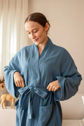 Handwoven 2-layer Turkish muslin bathrobe in indigo blue - Vivamaison Denizli OEKO-TEX certified