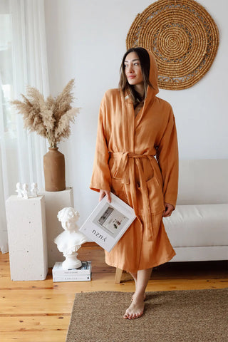 Light tile 2-layer muslin hooded bathrobe hood up front full. Handwoven Turkish cotton Denizli, OEKO-TEX. Vivamaison.
