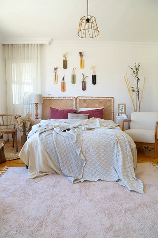 Cotton handwoven 3-layer muslin Turkish cotton bedspread front full. Woven patterns, Denizli, OEKO-TEX. Vivamaison.