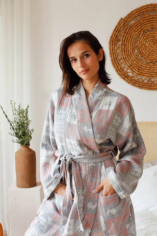 Christmas patterned muslin bathrobe front closeup. Handwoven Turkish cotton Denizli, OEKO-TEX. Vivamaison.