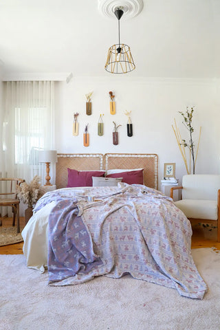 Deer handwoven 3-layer patterned muslin Turkish cotton bedspread front full. Woven patterns, Denizli, OEKO-TEX. Vivamaison.