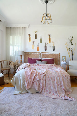 Ethnic Pink handwoven 3-layer patterned muslin Turkish cotton bedspread front full. Woven patterns, Denizli, OEKO-TEX. Vivama