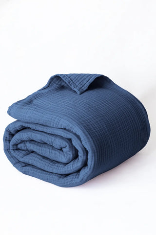 Indigo Blue handwoven 4-layer muslin Turkish cotton bedspread front full. Long-staple Denizli, OEKO-TEX. Vivamaison.