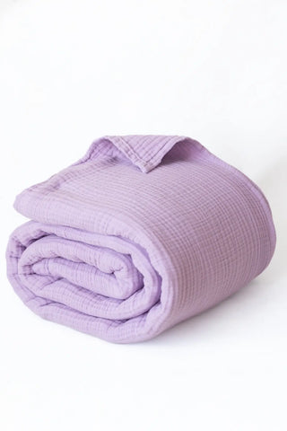 Lilac handwoven 4-layer muslin Turkish cotton bedspread front full. Long-staple Denizli, OEKO-TEX. Vivamaison.