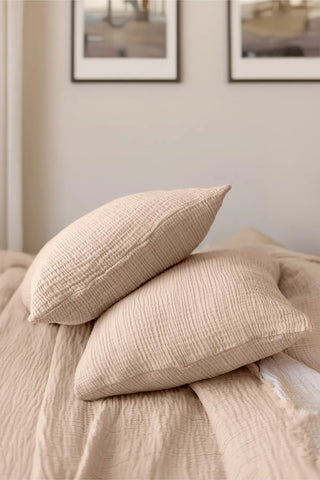 Brown handwoven 4-layer soft muslin fringed bedspread front full. Tasseled edges, Denizli, OEKO-TEX. Vivamaison.