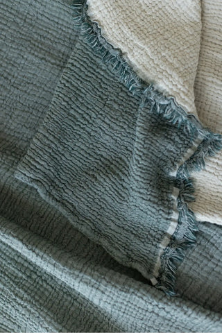 Dark Green handwoven 4-layer soft muslin fringed bedspread front full. Tasseled edges, Denizli, OEKO-TEX. Vivamaison.