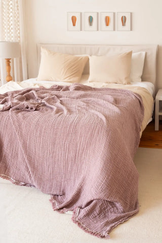 Plum handwoven 4-layer soft muslin fringed bedspread alternate view. Tasseled edges, Denizli, OEKO-TEX. Vivamaison.