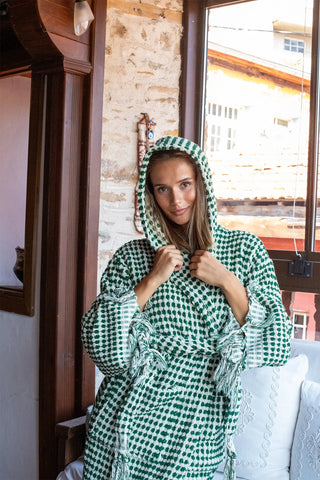 Green white chickpea bathrobe hood up front closeup. Handwoven Turkish cotton Denizli, OEKO-TEX. Vivamaison.