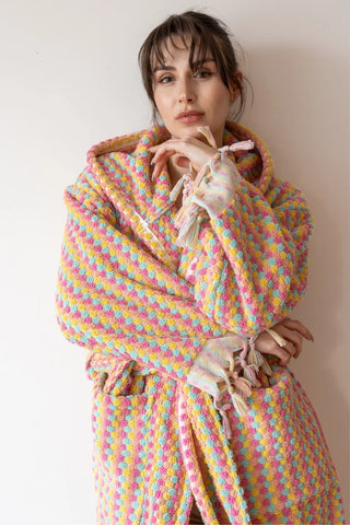 Mint pink chickpea bathrobe front closeup studio. Handwoven Turkish cotton Denizli, OEKO-TEX. Vivamaison.