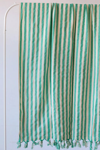 Green classic striped peshtemal towel fringe detail closeup. Handwoven Turkish cotton Denizli, OEKO-TEX. Vivamaison.