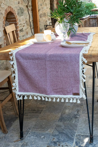 Plum handwoven Turkish cotton tassel table runner detail. Hand-tied tassels Denizli, OEKO-TEX. Vivamaison.