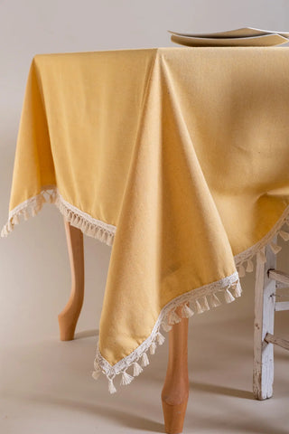 Yellow handwoven solid color Turkish cotton tassel tablecloth tassel detail. Tasseled edges Denizli, OEKO-TEX. Vivamaison.