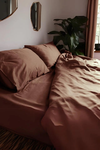 Brown handwoven stonewashed Turkish cotton duvet cover pillow pair. Vintage-soft Denizli, OEKO-TEX. Vivamaison.