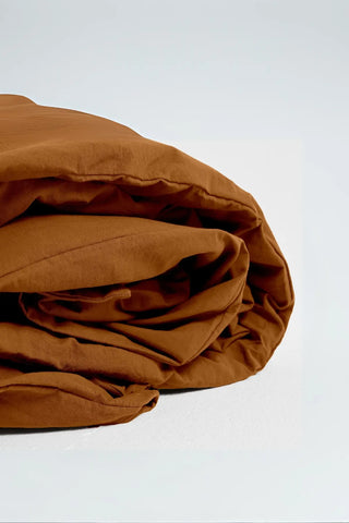 Caramel handwoven stonewashed Turkish cotton duvet cover pillow pair. Vintage-soft Denizli, OEKO-TEX. Vivamaison.