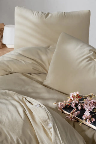 Stone handwoven stonewashed Turkish cotton duvet cover styled bed. Vintage-soft Denizli, OEKO-TEX. Vivamaison.