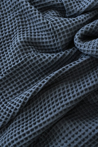 Anthracite handwoven Turkish cotton waffle weave bedspread folded flat lay. 350 GSM Denizli, OEKO-TEX. Vivamaison.