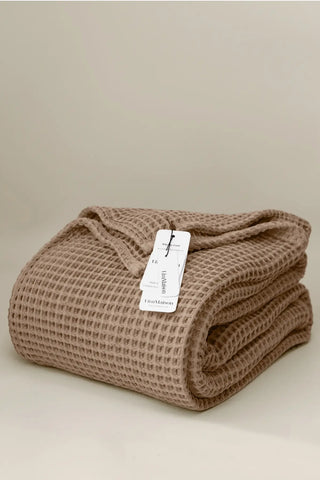 Brown handwoven Turkish cotton waffle weave bedspread front full. 350 GSM Denizli, OEKO-TEX. Vivamaison.