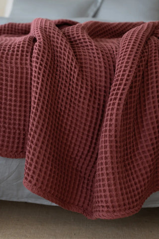 Burgundy handwoven Turkish cotton waffle weave bedspread detail. 350 GSM Denizli, OEKO-TEX. Vivamaison.
