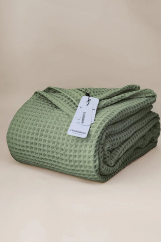 Sage Green handwoven Turkish cotton waffle weave bedspread front full. 350 GSM Denizli, OEKO-TEX. Vivamaison.