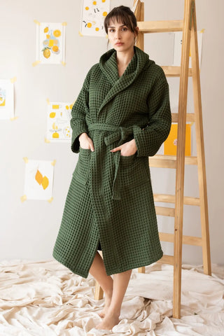 Handwoven waffle hooded bathrobe in dark green, front view. Turkish cotton Denizli, OEKO-TEX. Vivamaison.