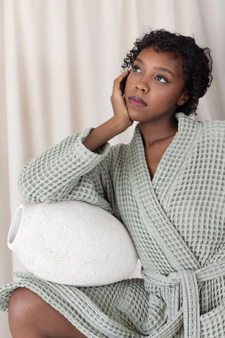 Sage Green handwoven Turkish cotton waffle kimono bathrobe lifestyle. Denizli, OEKO-TEX. Vivamaison.