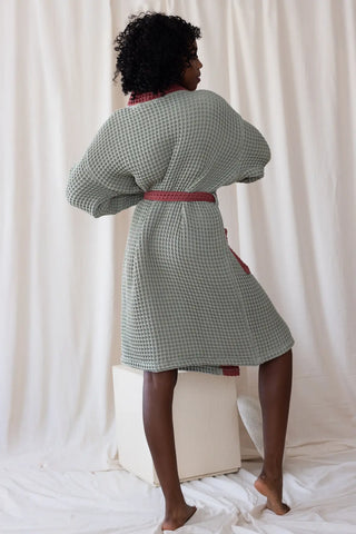 Sage Green Burgundy handwoven waffle two-tone kimono bathrobe back view. Handwoven Denizli, OEKO-TEX. Vivamaison.