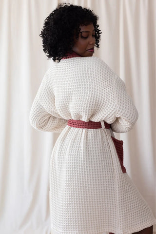 White Burgundy handwoven waffle two-tone kimono bathrobe back standing. Handwoven Denizli, OEKO-TEX. Vivamaison.
