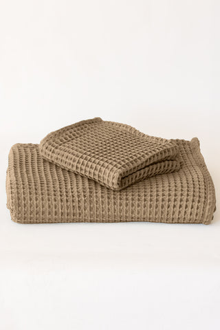 Handwoven Turkish cotton waffle weave towel set in Brown - Vivamaison Denizli OEKO-TEX certified